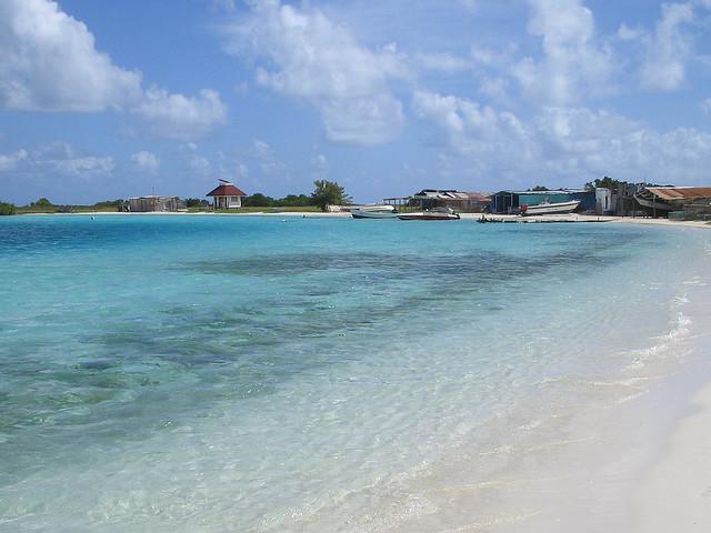 Los Roques - World Easy Guides